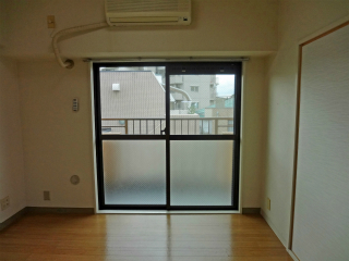 横浜市神奈川区の賃貸マンション　ＮＩＣアーバンハイム白楽４０１号室　洋室